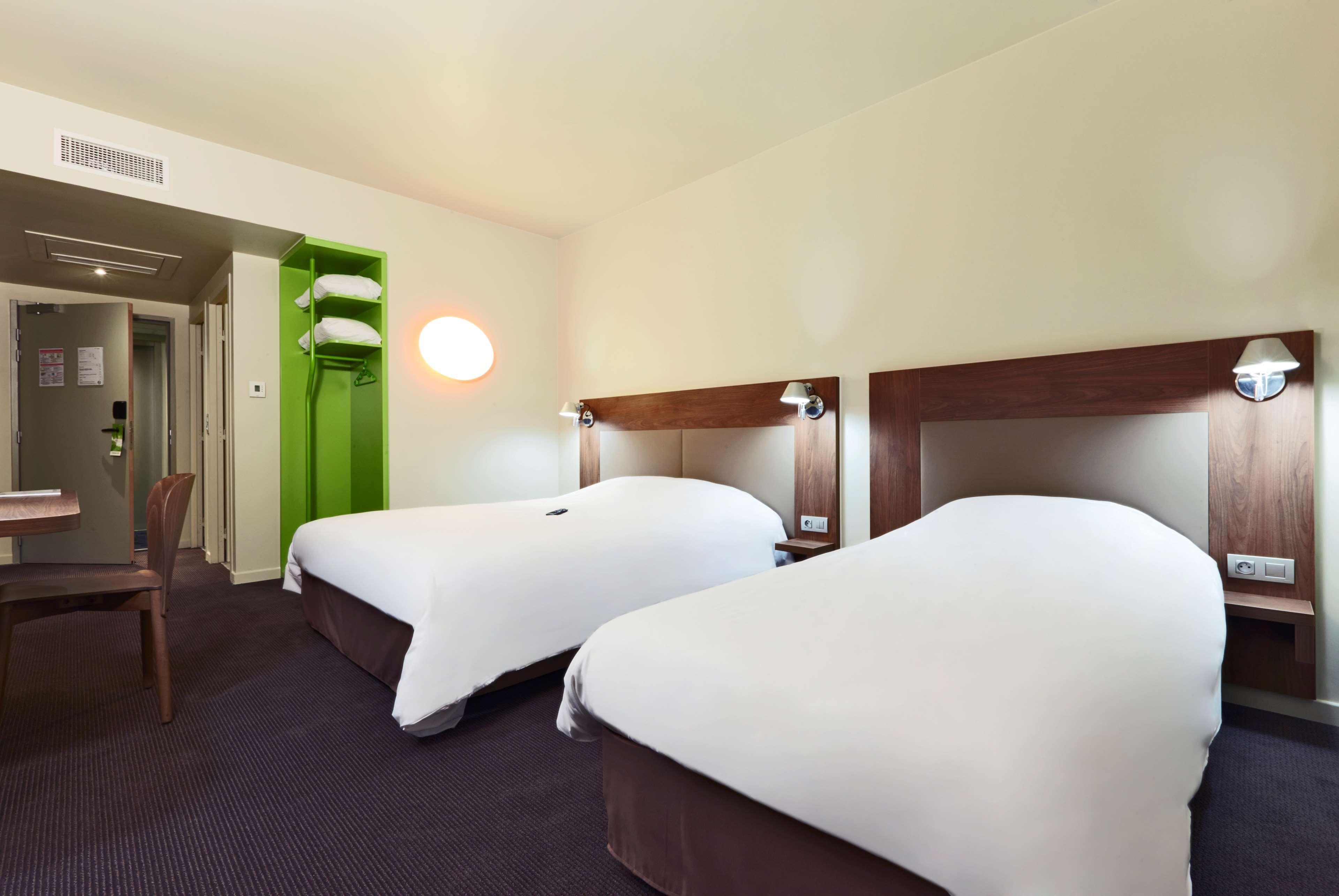 Hotel Campanile Nancy Centre - Gare Exterior foto